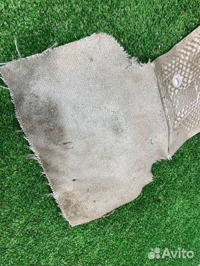 Экран тепловой Audi A4 B8 cdnc 2011