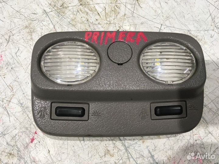 Плафон внутреннего освещения (Nissan Primera)