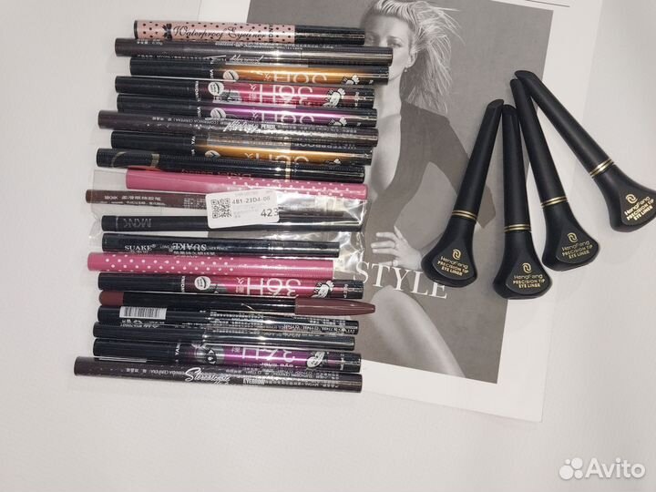 Жидкая подводка для глаз