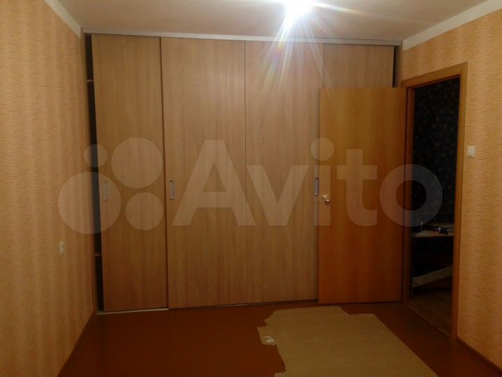 2-к. квартира, 55 м², 4/9 эт.