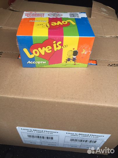 Love is 1 блок (100 жвачек) ассорти