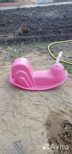Детская игрушка качалка