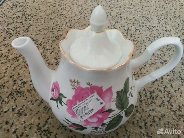 Чайник фарфоровый большой 