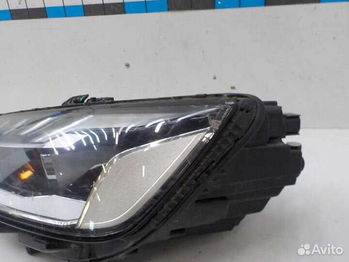 Фара левая Audi A4/RS4