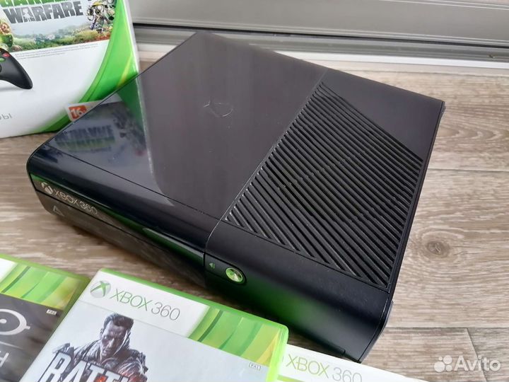 Xbox 360E 500gb+2джоя, игры