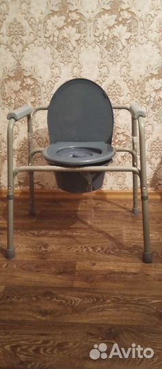 Продам кресло-туалет совсем новый