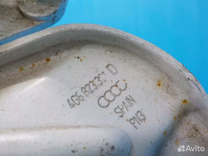 Петля капота (комплект) Audi A6 (C7) 2011-2017