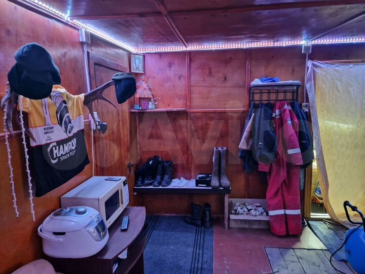 Гараж, > 30 м²