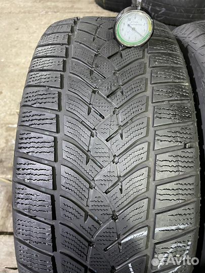 Goodyear UltraGrip Performance Gen-1 235/55 R17