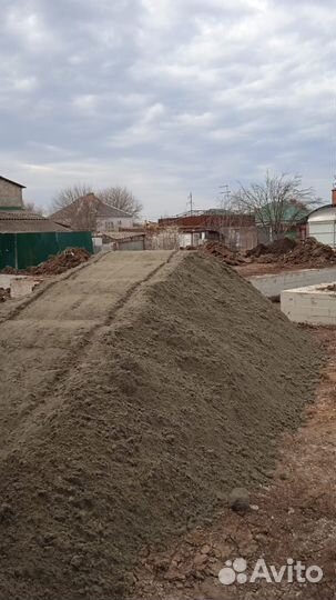 Песок и щебень