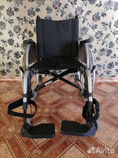 Инвалидная коляска складная бу