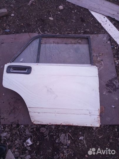 Дверь на ваз 2105