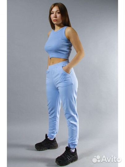 Новый Костюм р.44