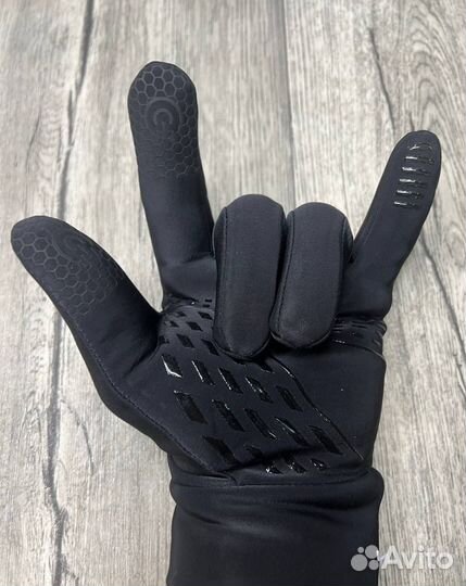 Перчатки Nike