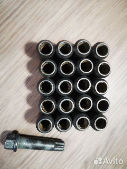 Секретки колесные Nissan, 20 шт., цена за все