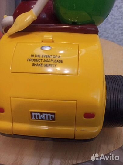 Машинка м&м