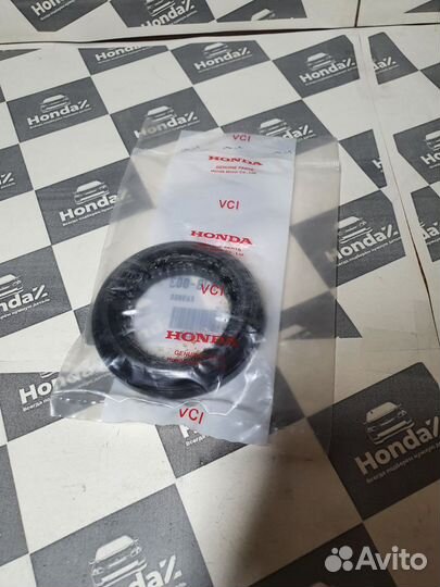 Сальник переднего редуктора Honda Legend