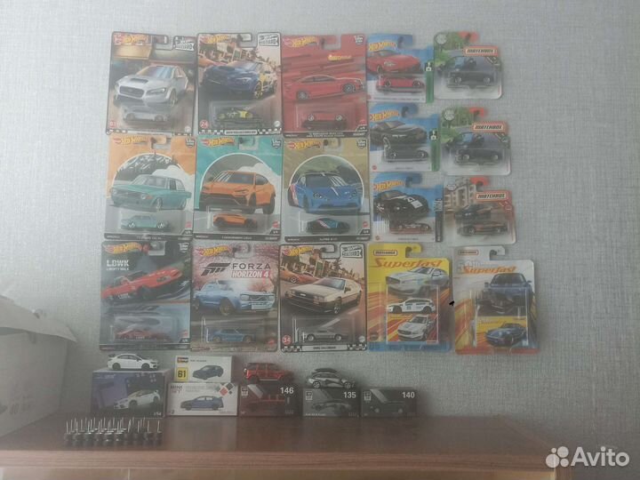 Машинки модели 1:64 premium, колеса 1:64