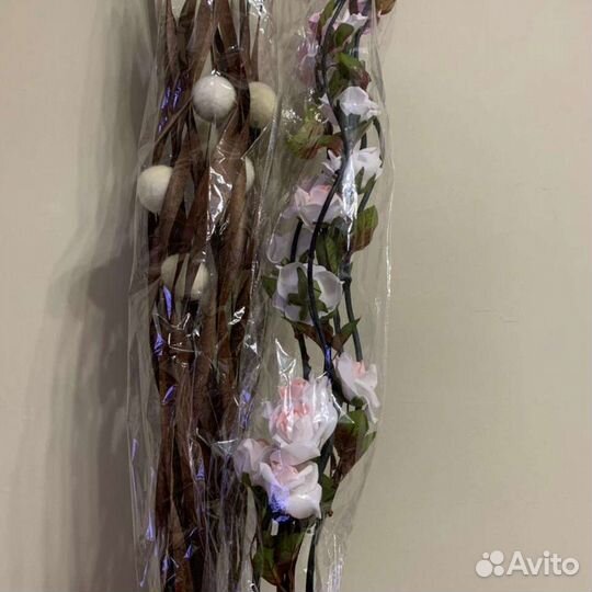 Высокие искусственные цветы