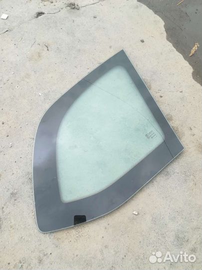 Форточка правая Калина 2 универсал