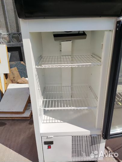 Витринный холодильник