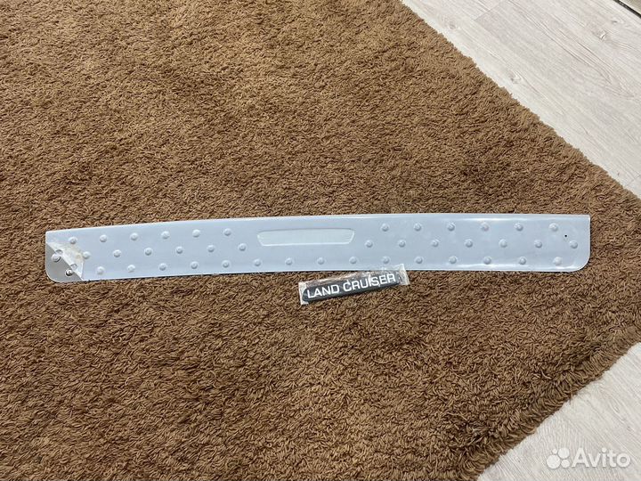 Накладка на задний бампер land cruiser 100