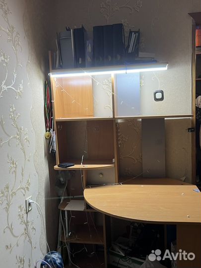 Угловой письменный стол