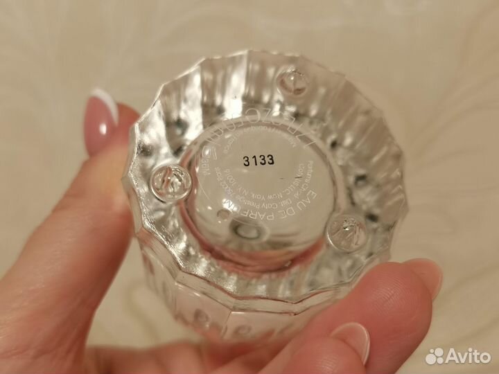 Пустые флаконы от духов оригинал