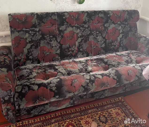 Диван раскладной и два кресла