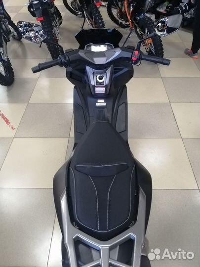 Скутер Regulmoto element 300CC 4T (LJ300T-18) EFI