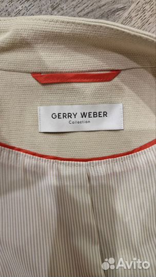 Костюм женский