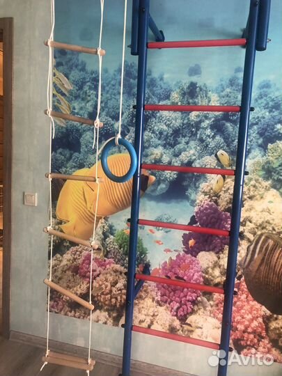 Шведская стенка с турником и брусьями