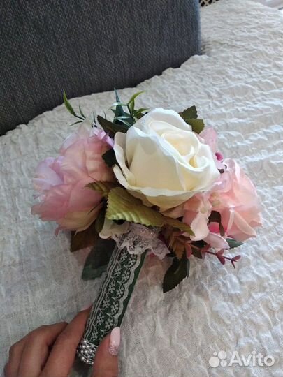 Свадебный букет невесты из искусственных цветов