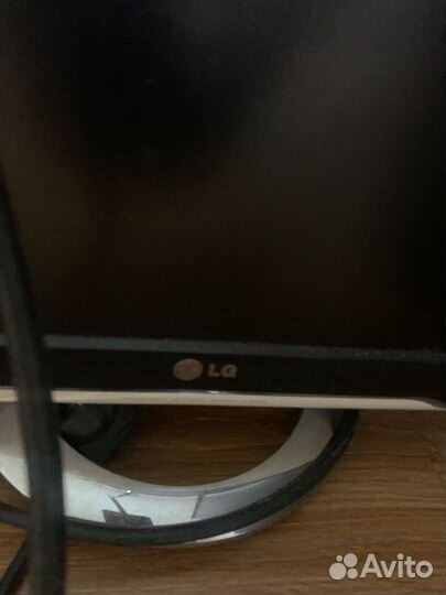 Монитор LG 24 дюйма