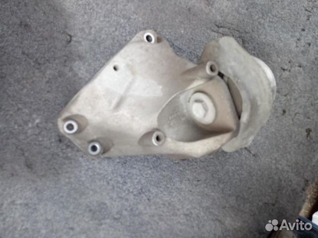 Кронштейн опоры АКПП Audi A4 (B7) 2005-2007
