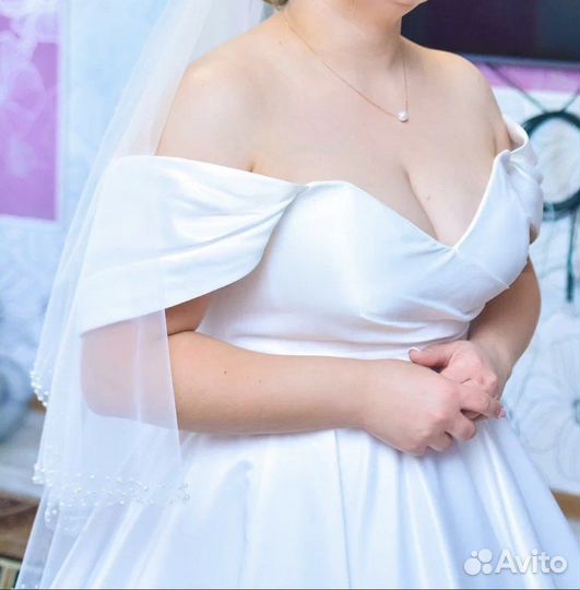Свадебное платье со шлейфом 46-50