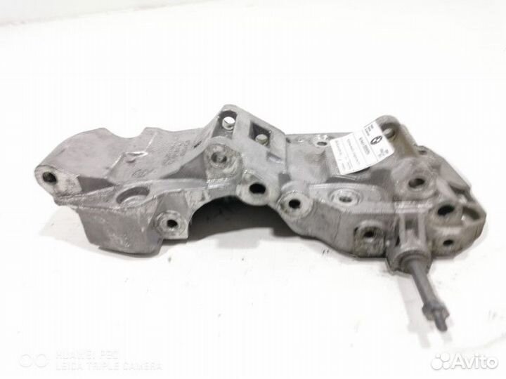 Кронштейн генератора BMW 5 F10/F11/GT F07 2013