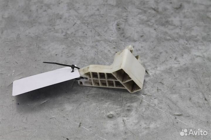 Кронштейн фары правый Nissan Sentra B17