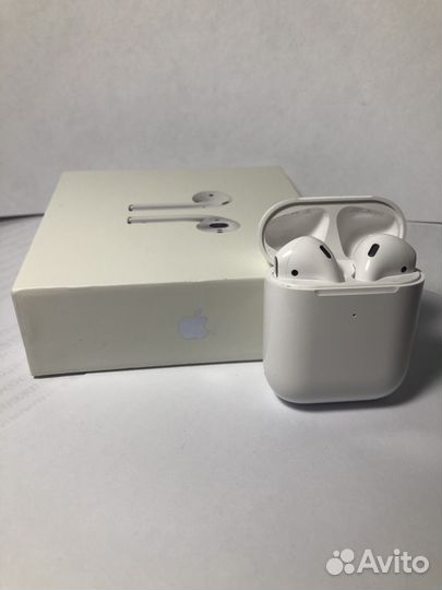 AirPods 2 + чехол в подарок