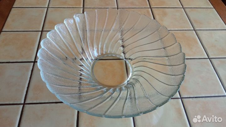 Вазы для фруктов, графин, блюдо. Стекло