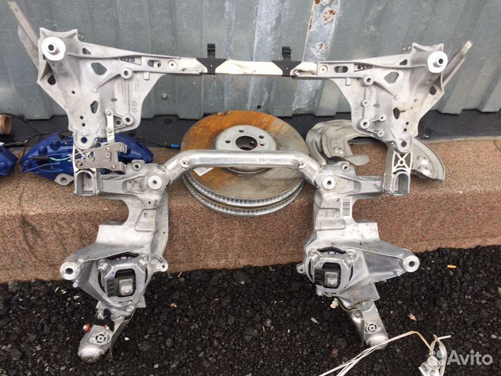 Передний подрамник полный привод BMW G11 F12 бмв