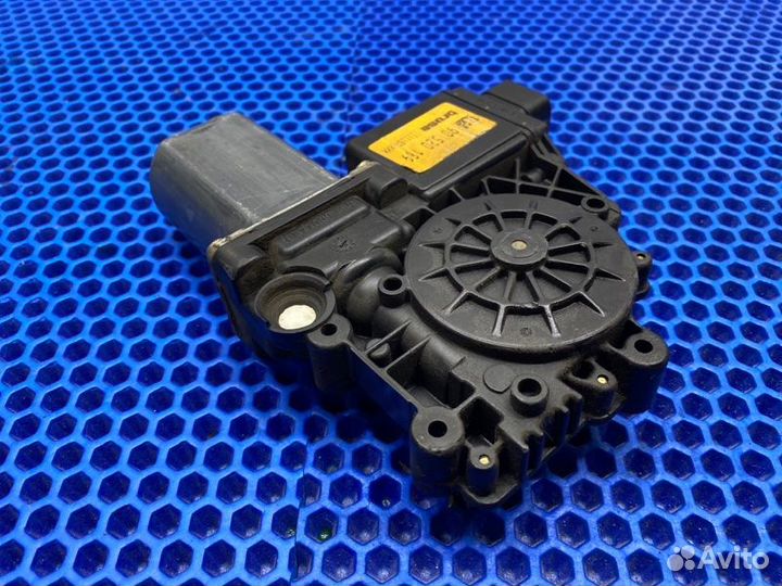 Мотор стеклоподъемника передний Opel Corsa B 1.2