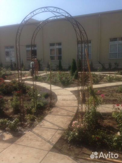 Арка для плетущихся растений (роз, винограда и т.п