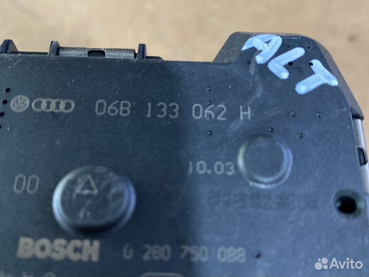 Дроссельная заслонка Audi 2.0л ALT