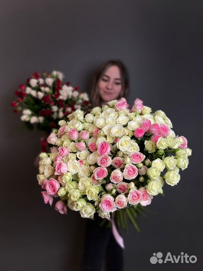 Кустовые розы оптом Букеты кустовых роз