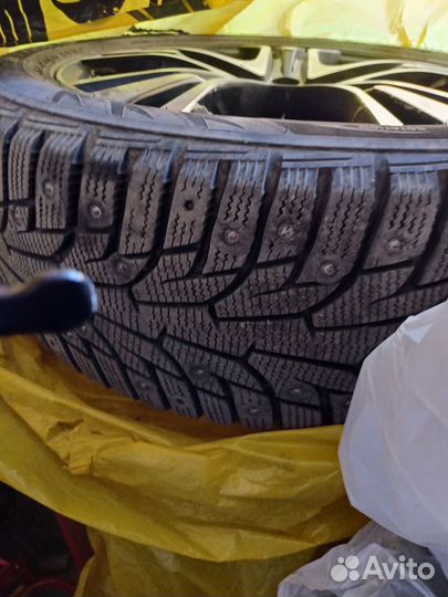 Hankook Winter I'Pike 225/50 R17