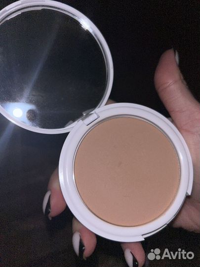 Пудра Estrade 105 оттенок(золотистый)