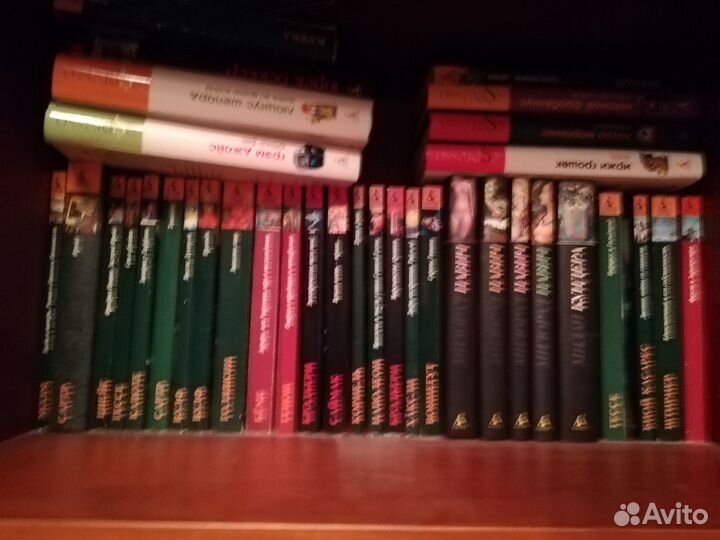 Книги издательства азбука