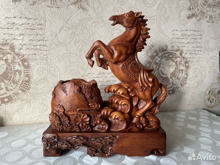 Подарочный Контейнер для ручек настольный Конь