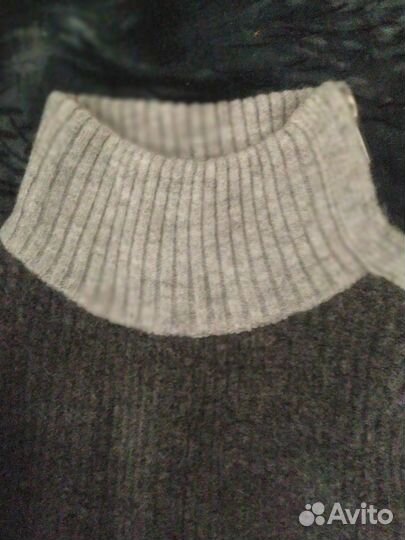 Свитер женский